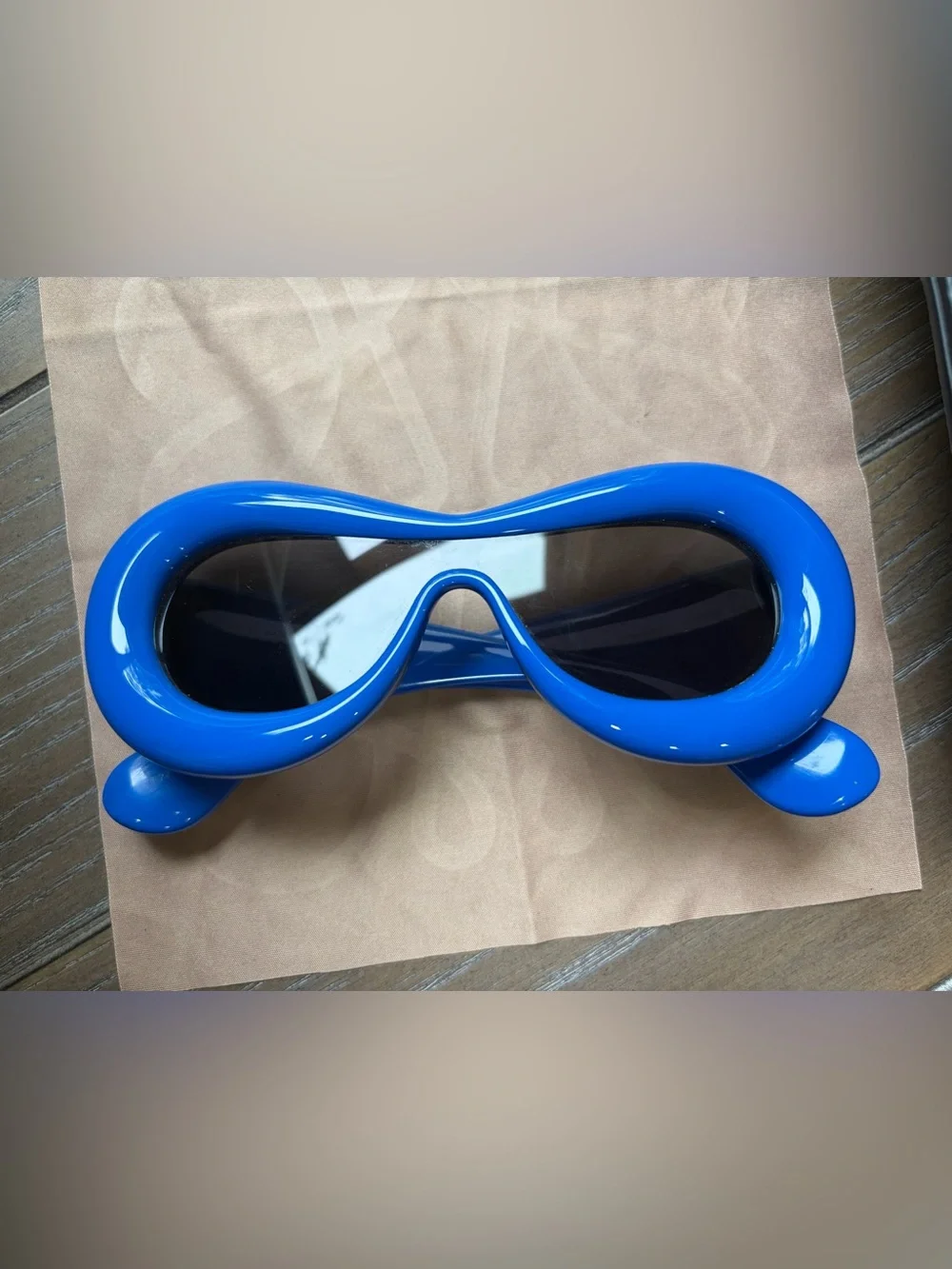 LOEWE Balloon Sunglasses – Electric Blue